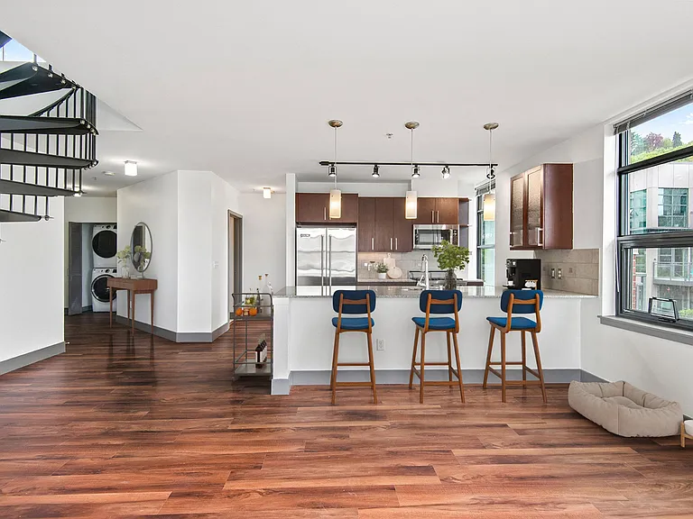 Equinox Apartments — Photo 9