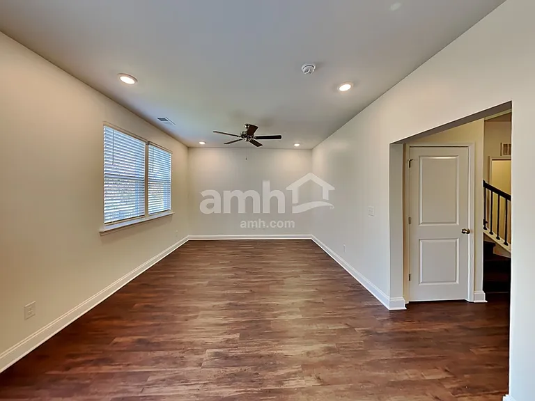 553 Rivermist Dr — Photo 7