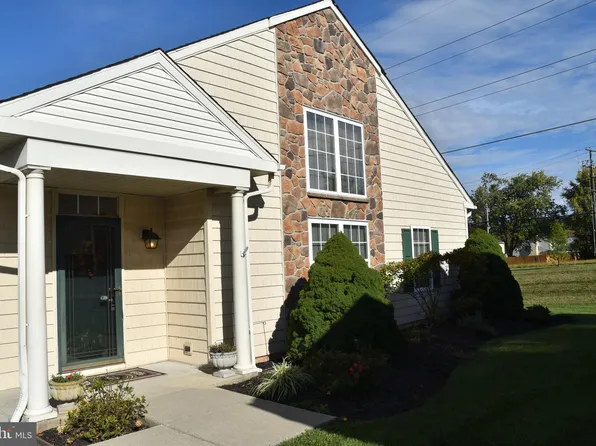 149 Arbour Ct, North Wales, PA 19454