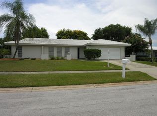 1049 McCarty St, Dunedin, FL 34698