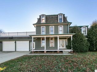 209 W Main St, Epworth, IA 52045