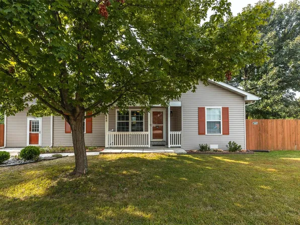 844 Alley St, Bourbon, MO 65441