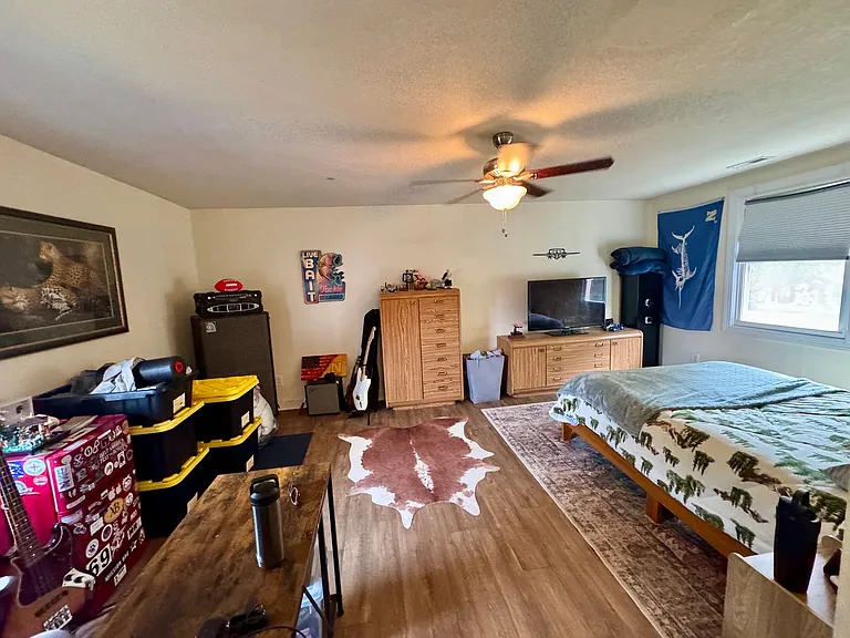 9251 Atwood Ave — Photo 31