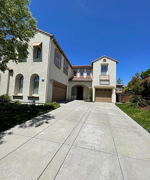 Newfields Ln — Photo 1