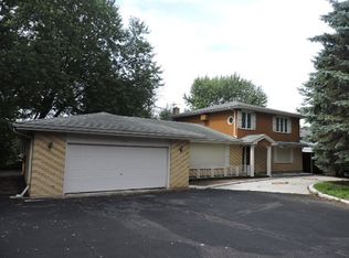1208 S Cook St, Barrington, IL 60010
