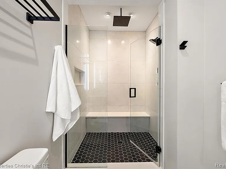 3412 John R St #A — Photo 23