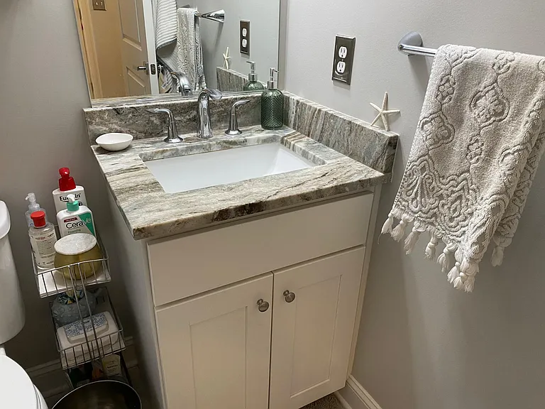 77 Van Dam St #201 — Photo 19
