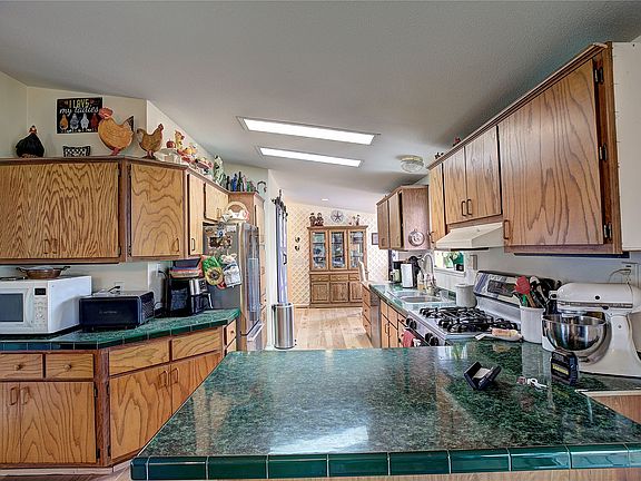 3rd image of 41906 Farmstead Way