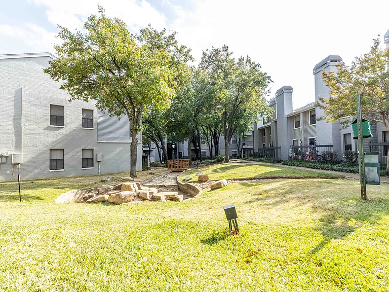 The Enclave At Arlington — Photo 16