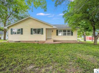 30452 390th St, Le Sueur, MN 56058