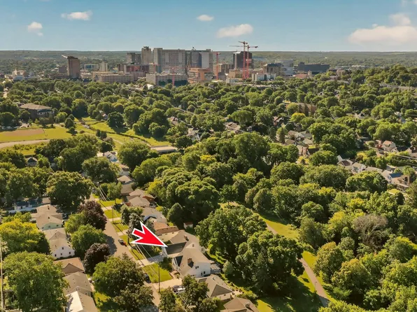 1230 4th St NW, Rochester, MN 55901