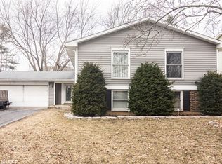 838 Merrimac St, Cary, IL 60013