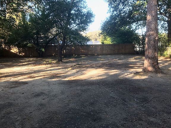 Large Fenced Back Yard
