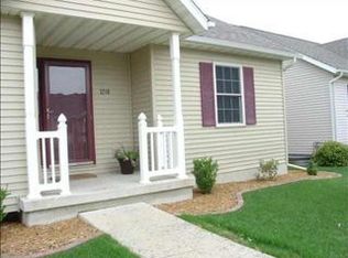 1218 Ogelthorpe Ave, Normal, IL 61761