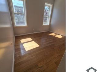 224 3rd St #4, Elizabethport, NJ 07206