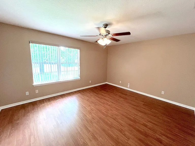 70 Pheasant Dr — Photo 8