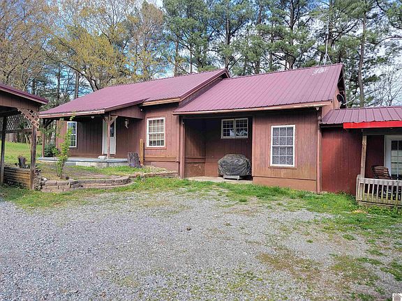 4th image of 688 Ridge Rd