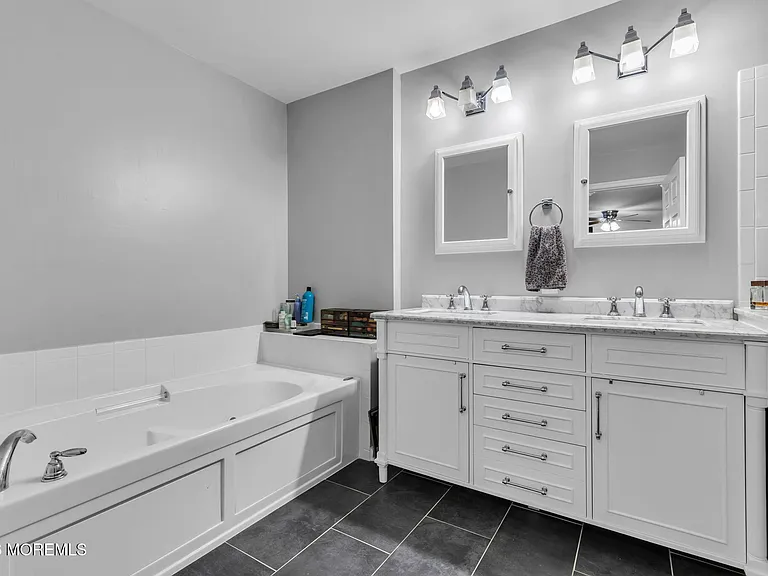 196 Shinnecock Dr — Photo 19