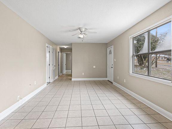 3rd image of 225 Moreland St