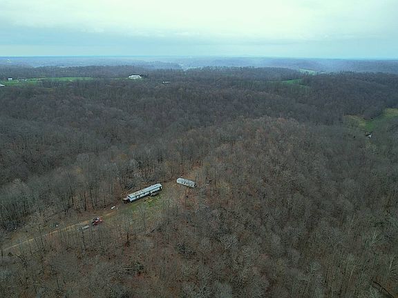 4th image of 569 Rebel Ridge Rd