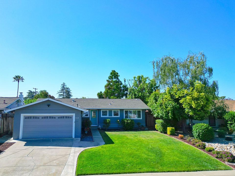 1st image of 749 Moraga Dr
