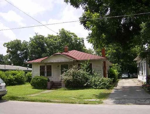 1st image of 122 BIERING ST