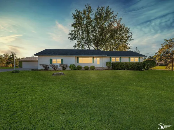 3293 N Otter Creek Rd, Monroe, MI 48161