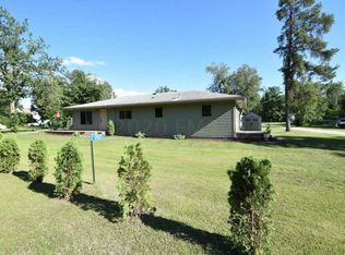 2821 Riverview Dr NW, Baudette, MN 56623