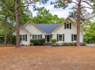 102 Seminole Ct, West End, NC 27376