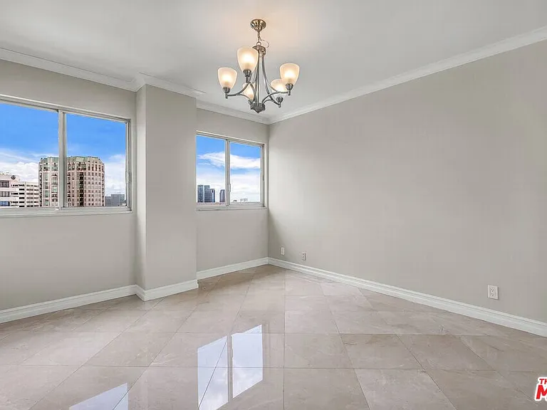 10701 Wilshire Blvd #1903 — Photo 13