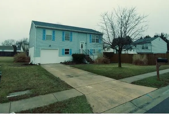 48 Old Fence Ln, Newark, DE 19702