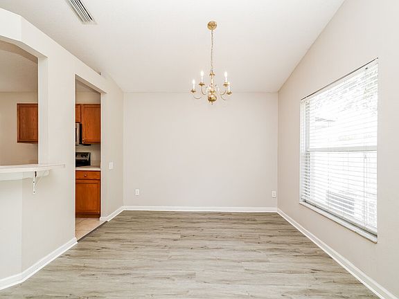 5th image of 10422 Hunters Haven Blvd