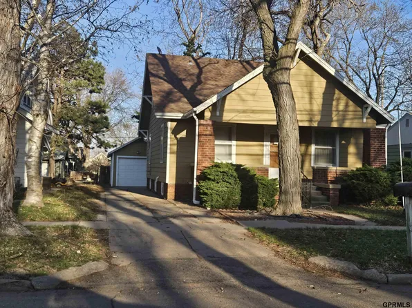 1408 N Saint Joseph Ave, Hastings, NE 68901