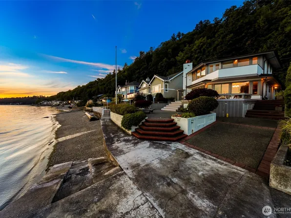 13029 Standring Lane SW, Burien, WA 98146