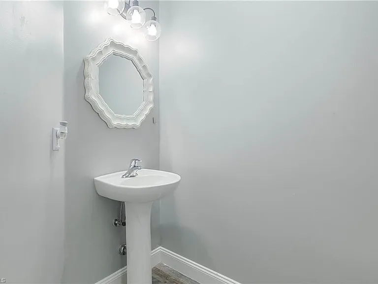 9139 Spring Mountain Way — Photo 20