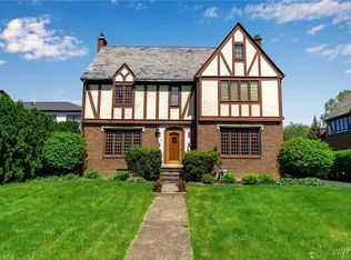 91 Nottingham Ter, Buffalo, NY 14216