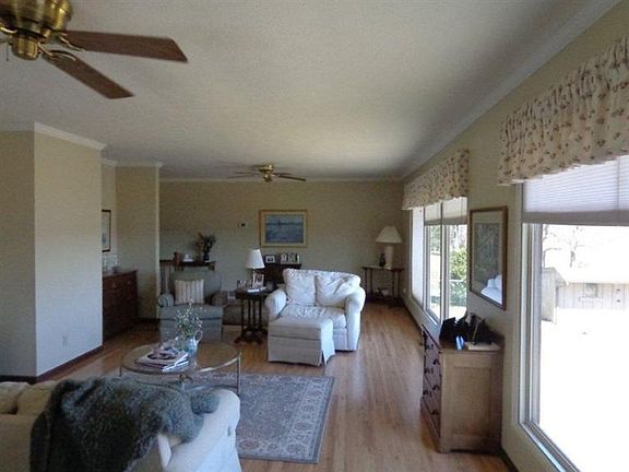 2nd image of 55420 Fresno St