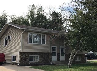 504 16th Ave N, Onalaska, WI 54650