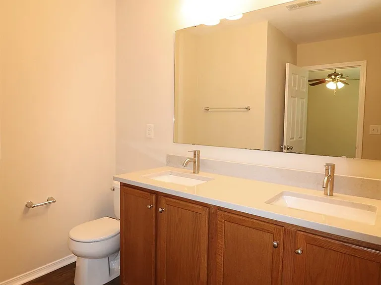 13011 Lake Erie Ln — Photo 24