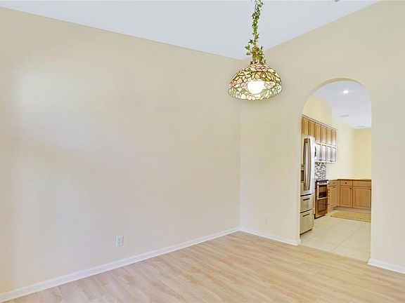 5th image of 4890 SW Golfside Dr
