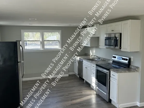175 W Main St #E, Dudley, MA 01571