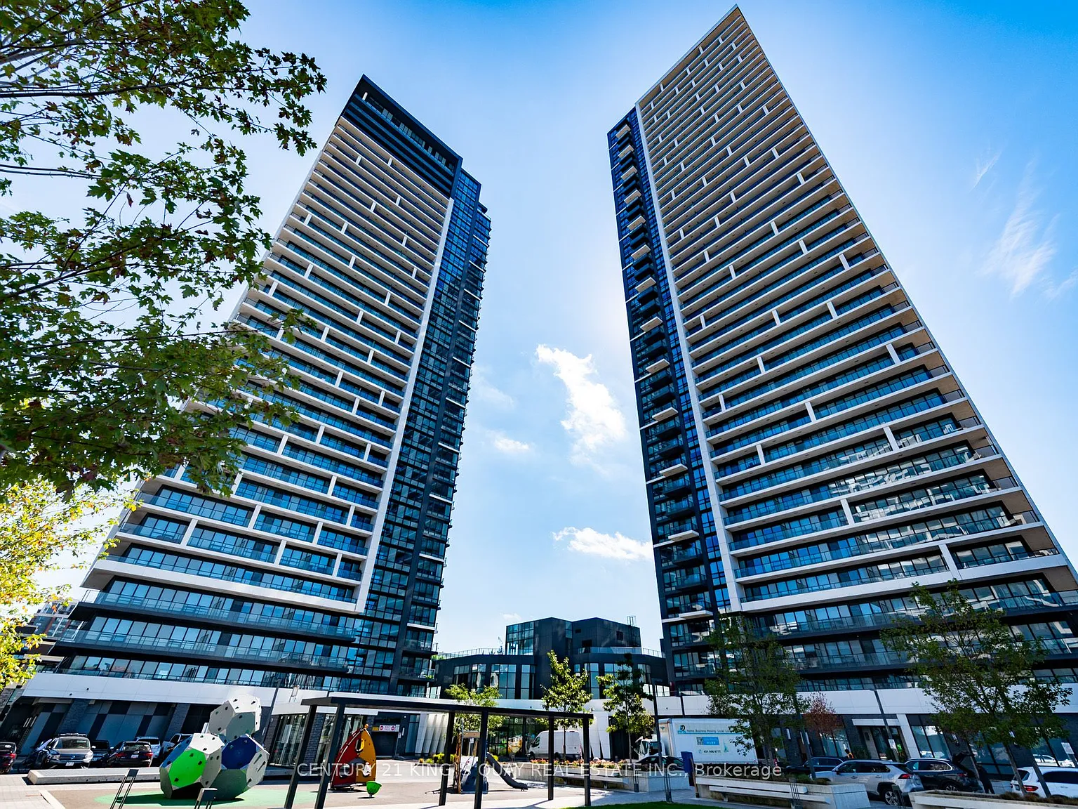 Riverview Building B — Photo 4