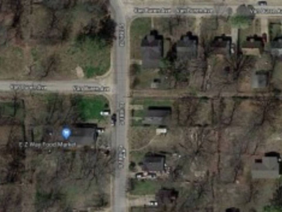 2nd image of 504 S 18th St