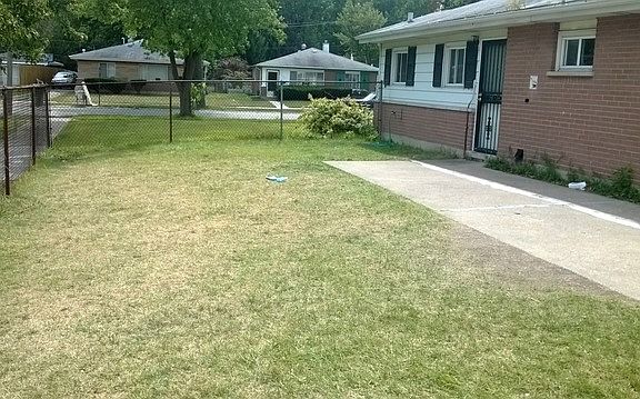 5th image of 900 163rd St