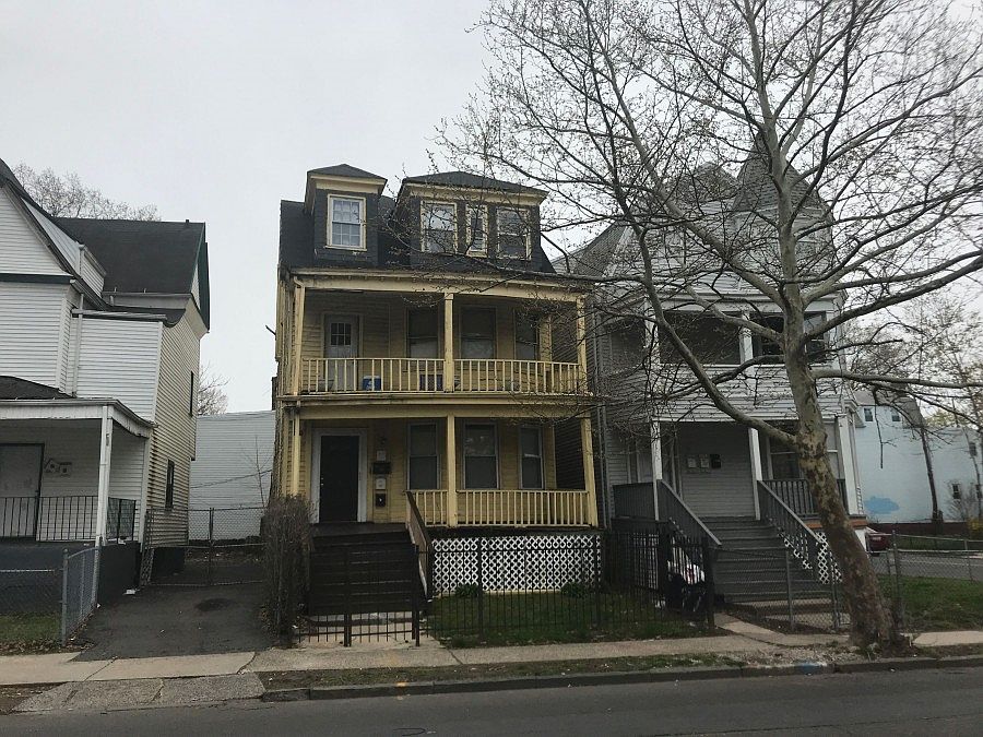 1st image of 77 William St