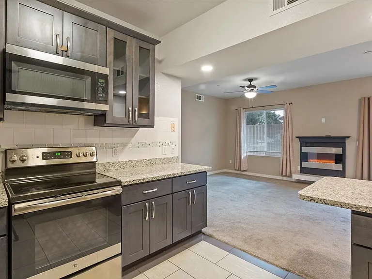 840 Linden Ave #2 — Photo 4