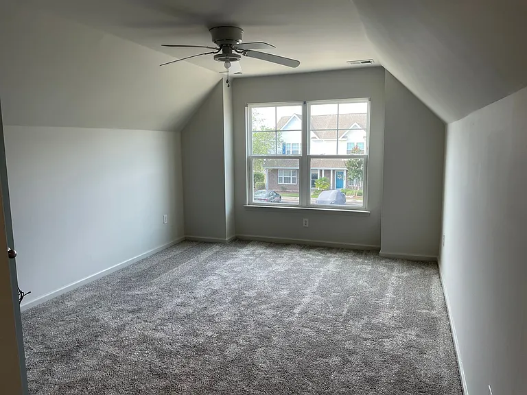 3023 Cedar Creek Ln — Photo 35