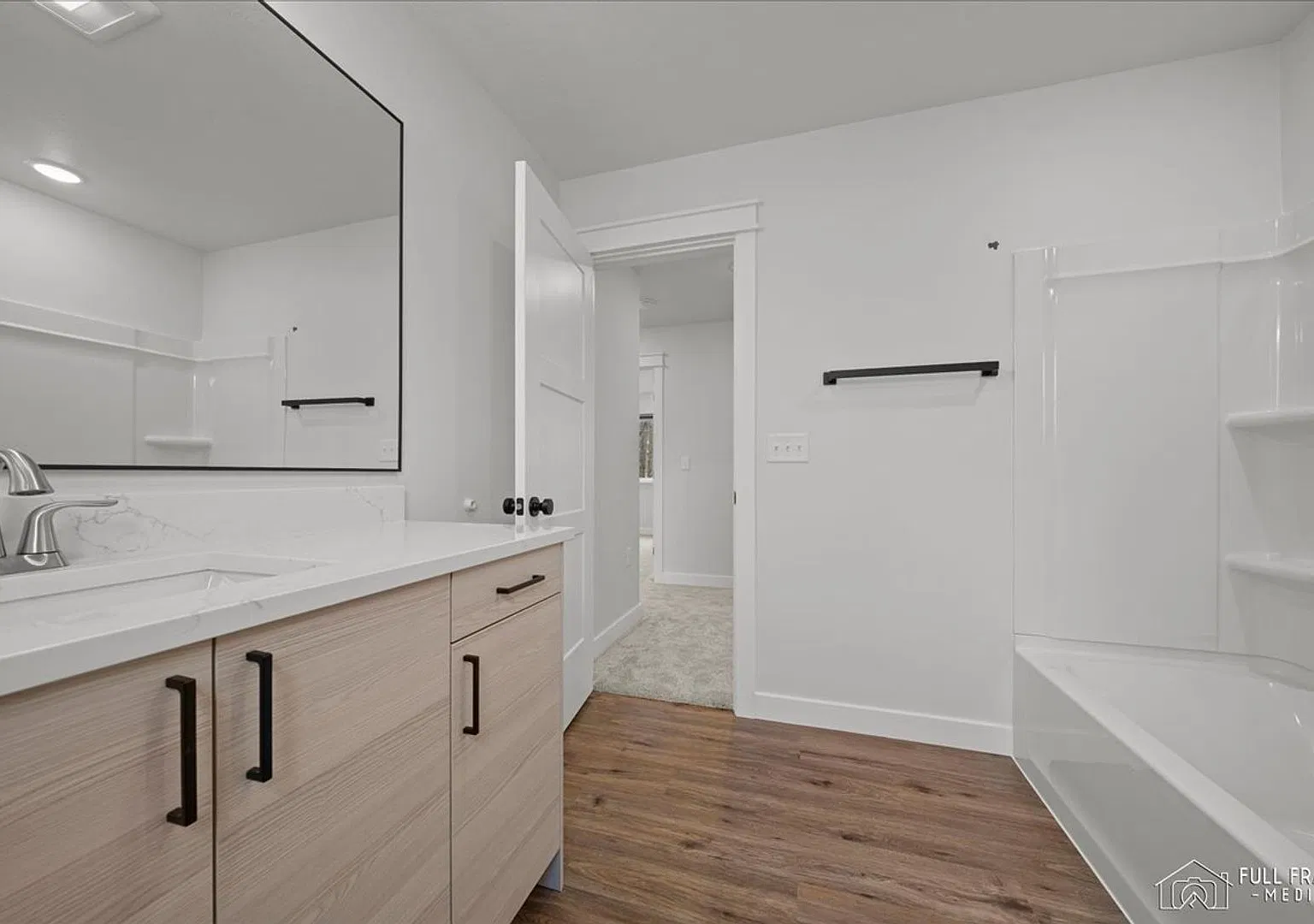7442 N Paw St — Photo 4