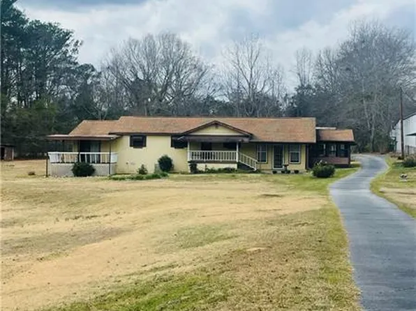 58 Armour Rd, Phenix City, AL 36869