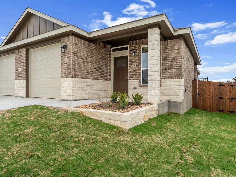 1110 Zora Dr #B — Photo 1